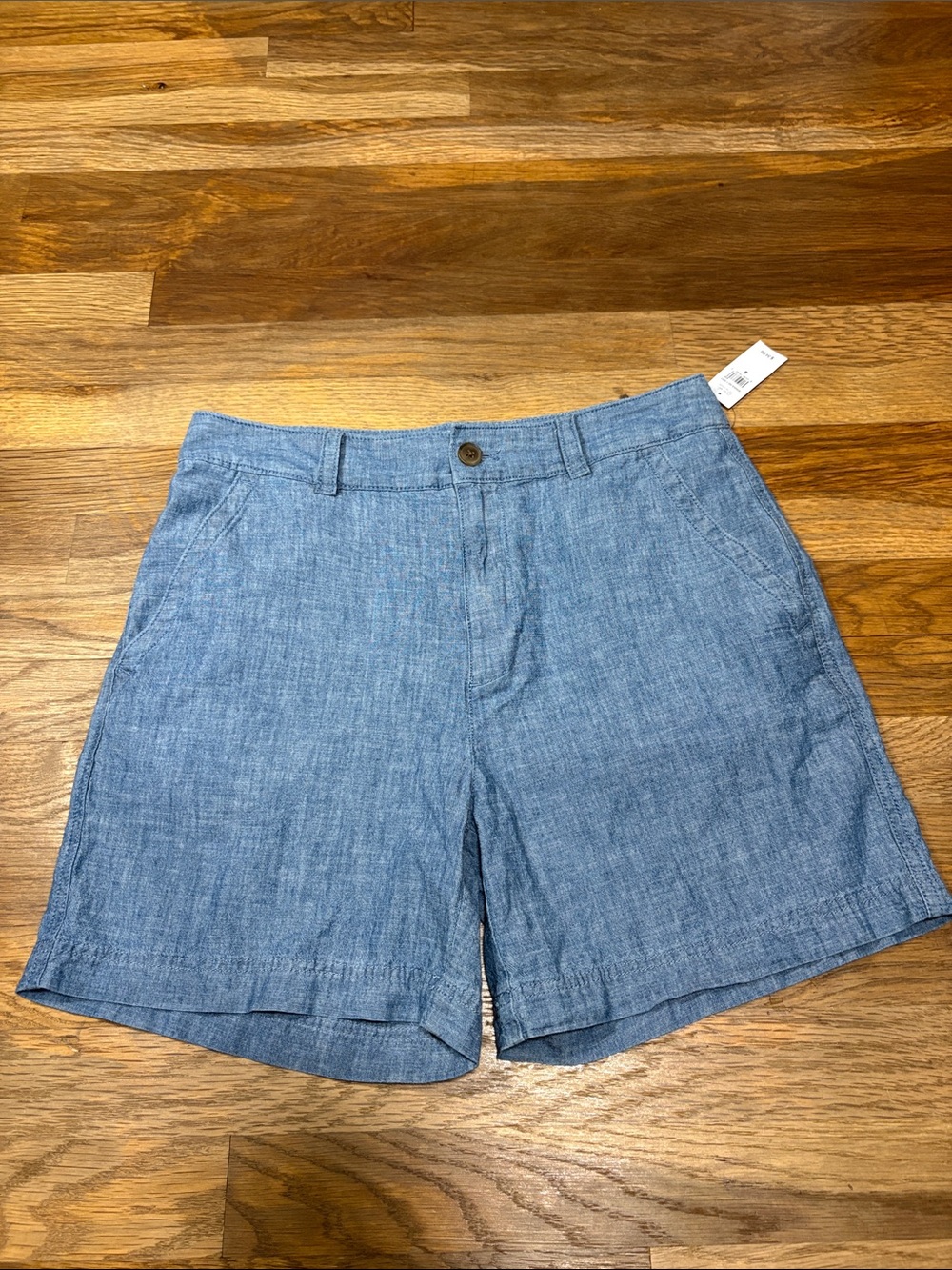 GAP girlfriend khaki shorts
